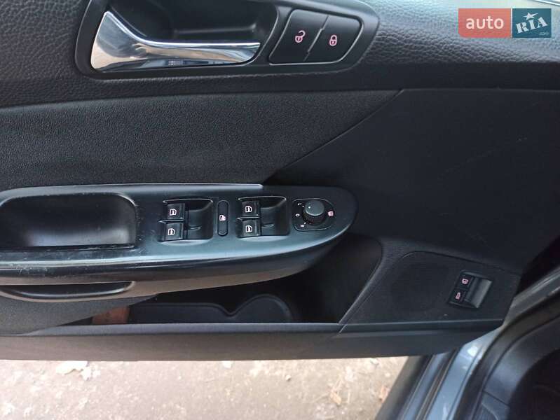 Универсал Volkswagen Passat 2008 в Новояворовске фото 5 Универсал Volkswagen Passat 2008 в Новояворовске