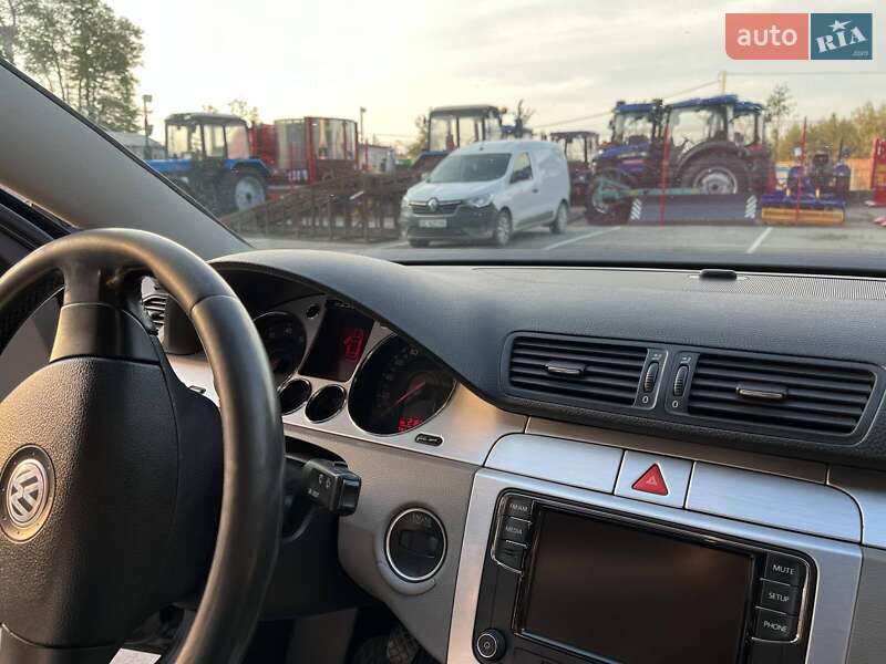Седан Volkswagen Passat 2006 в Ивано-Франковске