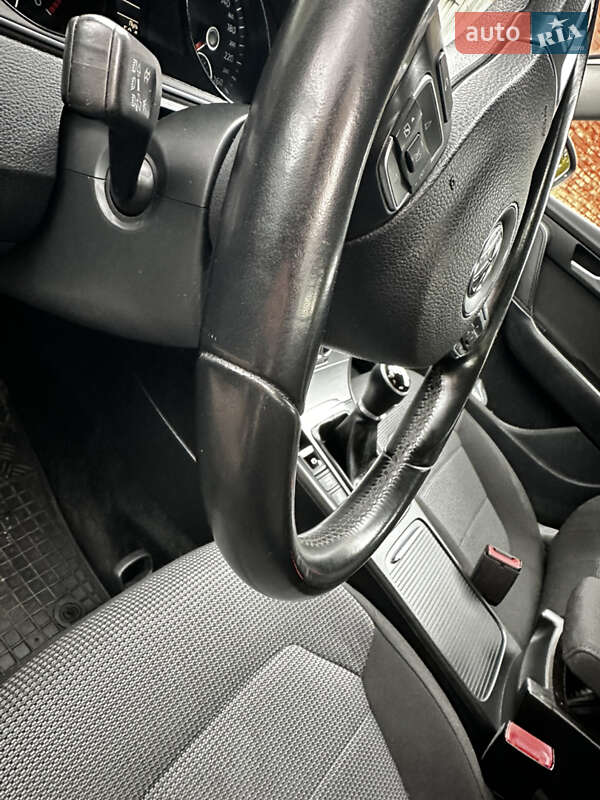 Седан Volkswagen Passat 2014 в Хмельницком