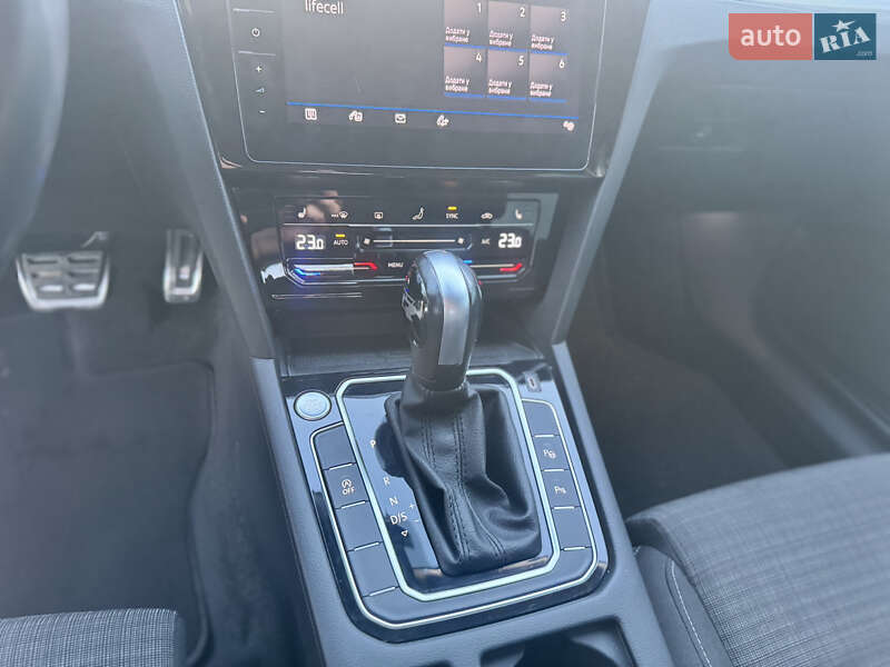 Універсал Volkswagen Passat 2021 в Києві