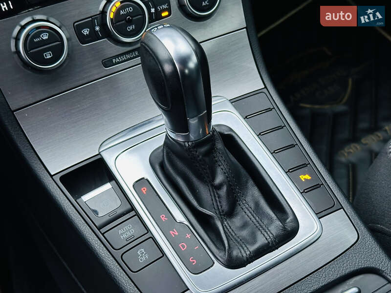 Универсал Volkswagen Passat 2013 в Харькове