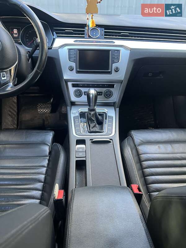 Седан Volkswagen Passat 2015 в Хмельницком фото 14 Седан Volkswagen Passat 2015 в Хмельницком