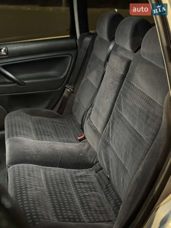 Універсал Volkswagen Passat 2001 в Хмельницькому