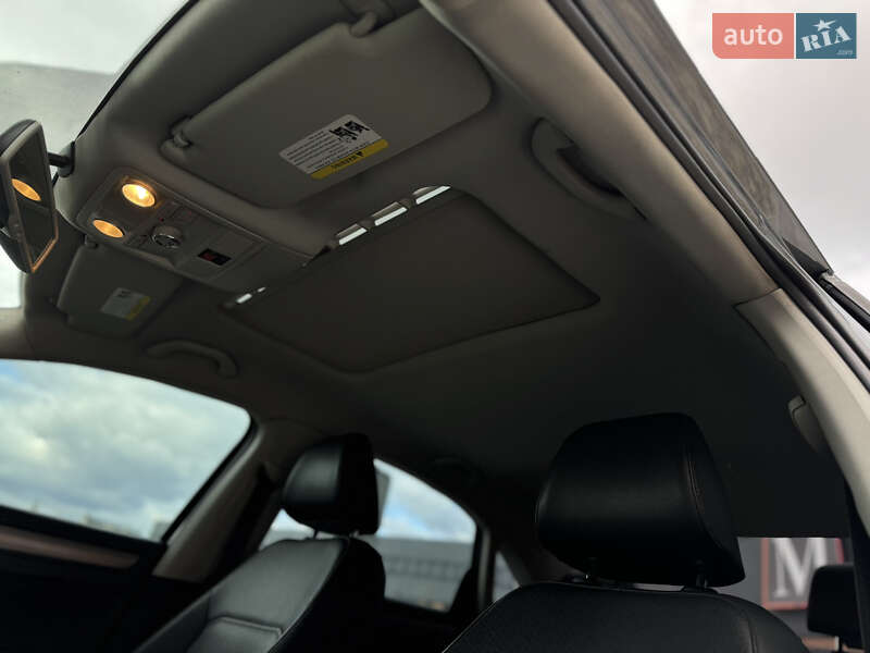 Седан Volkswagen Passat 2014 в Киеве