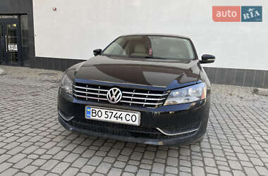 Седан Volkswagen Passat 2013 в Івано-Франківську