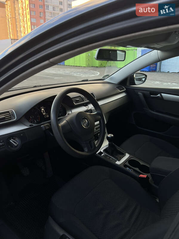 Универсал Volkswagen Passat 2011 в Ивано-Франковске фото 8 Универсал Volkswagen Passat 2011 в Ивано-Франковске