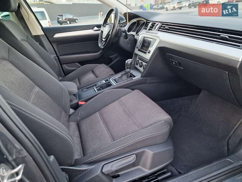 Універсал Volkswagen Passat 2015 в Києві фото 25 Універсал Volkswagen Passat 2015 в Києві