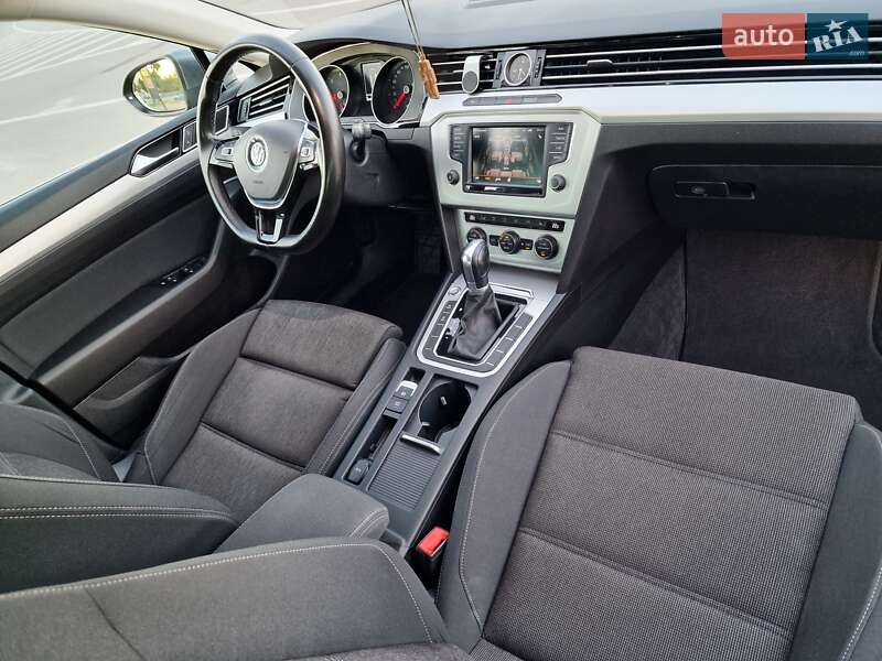 Універсал Volkswagen Passat 2015 в Києві фото 27 Універсал Volkswagen Passat 2015 в Києві