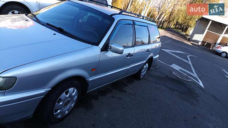 Универсал Volkswagen Passat 1994 в Киеве