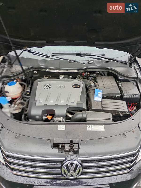 Универсал Volkswagen Passat 2012 в Маневичах