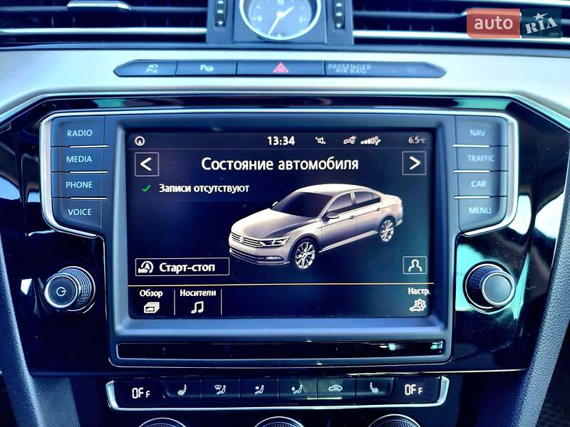 Седан Volkswagen Passat 2015 в Черновцах