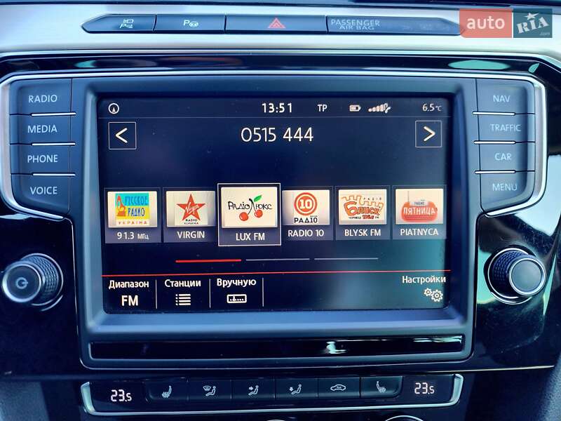 Седан Volkswagen Passat 2015 в Черновцах