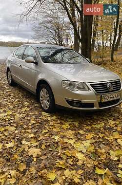 Седан Volkswagen Passat 2010 в Тернополе Седан Volkswagen Passat 2010 в Тернополе