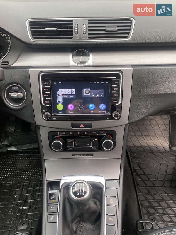 Универсал Volkswagen Passat 2011 в Киеве фото 11 Универсал Volkswagen Passat 2011 в Киеве