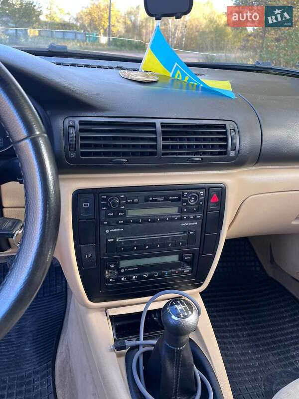 Седан Volkswagen Passat 2002 в Емильчине фото 2 Седан Volkswagen Passat 2002 в Емильчине