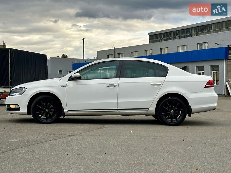 Седан Volkswagen Passat 2013 в Киеве фото 2 Седан Volkswagen Passat 2013 в Киеве