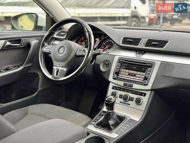 Седан Volkswagen Passat 2013 в Киеве фото 16 Седан Volkswagen Passat 2013 в Киеве