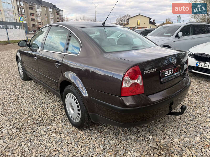 Седан Volkswagen Passat 2004 в Коломые