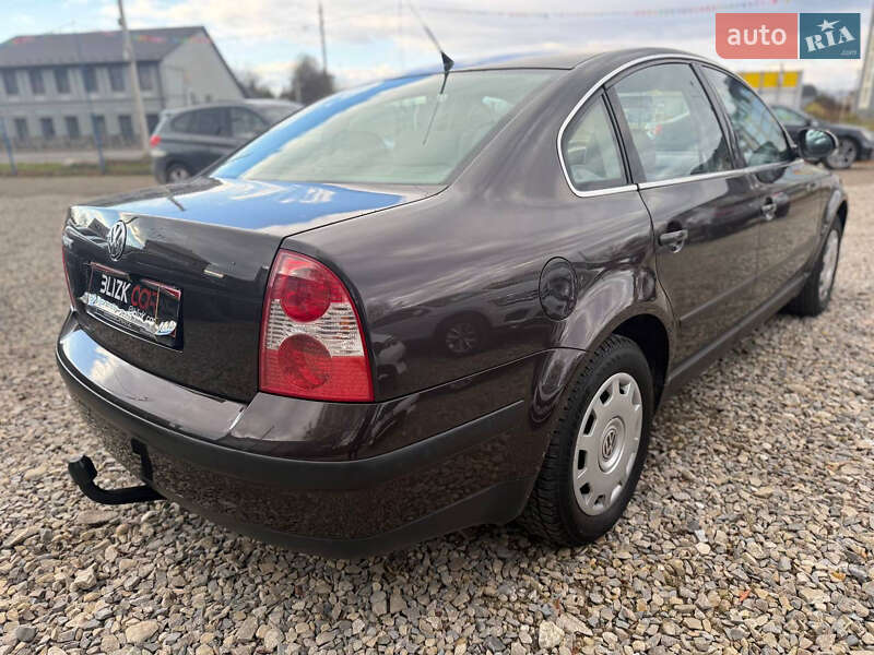 Седан Volkswagen Passat 2004 в Коломые