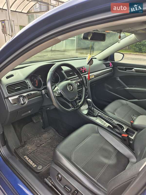 Седан Volkswagen Passat 2016 в Александрие