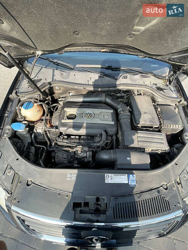 Седан Volkswagen Passat 2010 в Львове