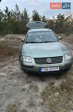 Універсал Volkswagen Passat 2001 в Коростені