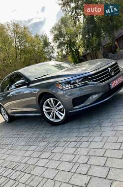 Седан Volkswagen Passat 2021 в Дніпрі