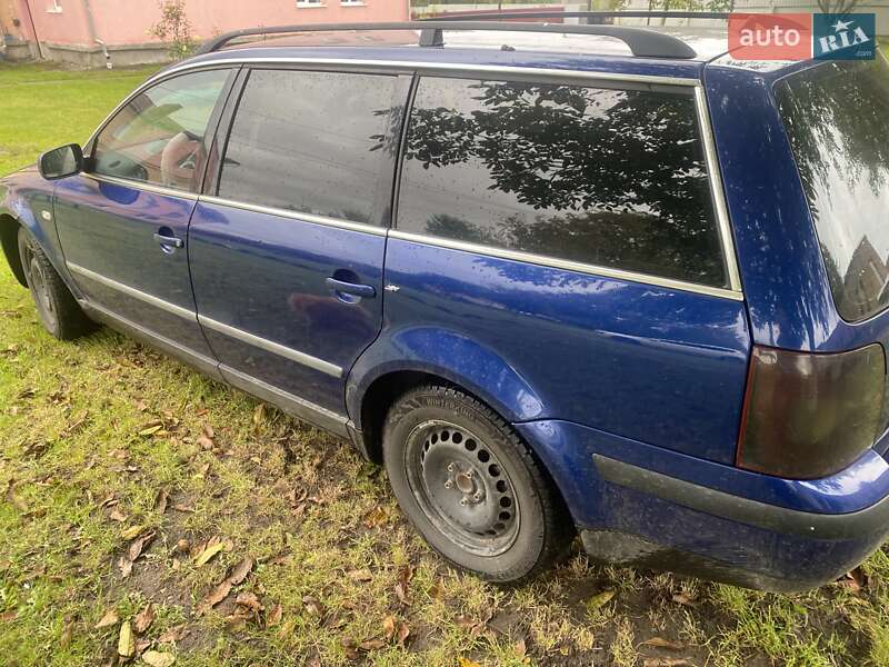 Универсал Volkswagen Passat 2003 в Дубно
