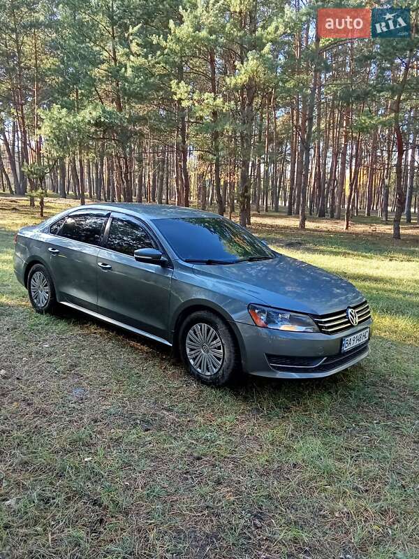 Седан Volkswagen Passat 2015 в Кропивницком