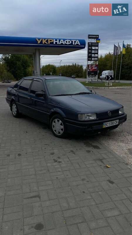 Седан Volkswagen Passat 1988 в Вишгороді