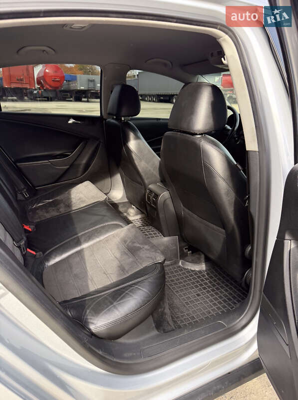 Седан Volkswagen Passat 2007 в Чернівцях