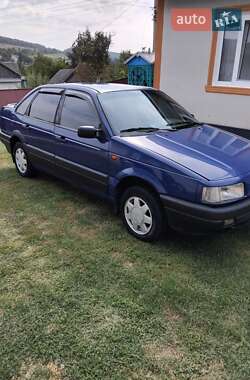 Седан Volkswagen Passat 1989 в Черновцах