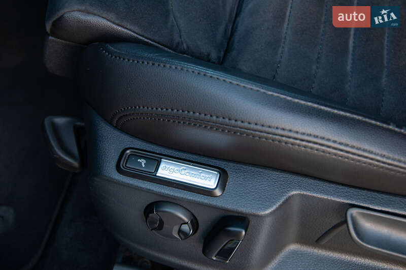 Універсал Volkswagen Passat 2016 в Ужгороді