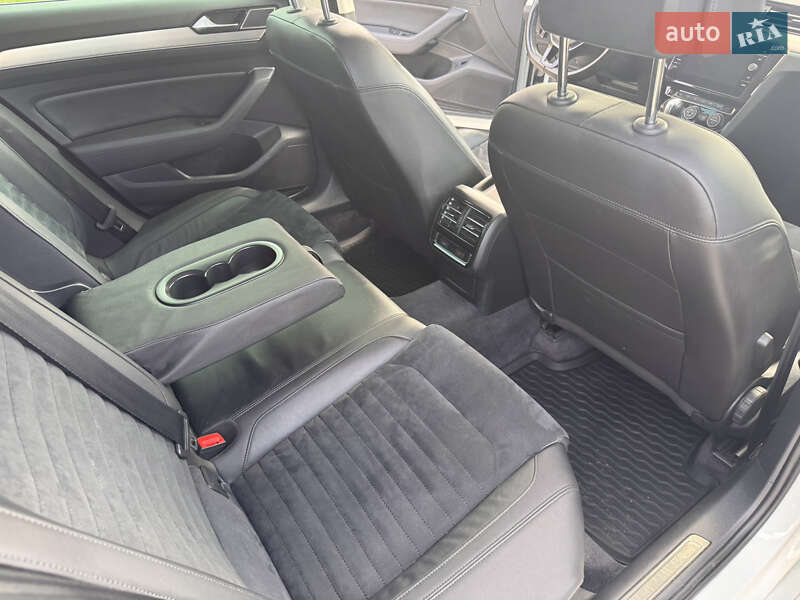 Універсал Volkswagen Passat 2017 в Харкові фото 14 Універсал Volkswagen Passat 2017 в Харкові
