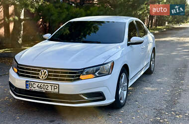 Седан Volkswagen Passat 2016 в Дніпрі