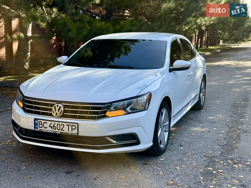 Седан Volkswagen Passat 2016 в Дніпрі