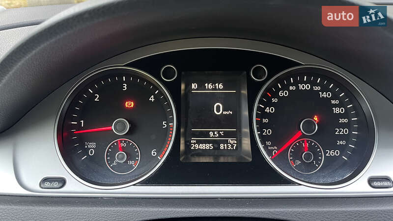 Универсал Volkswagen Passat 2013 в Ужгороде