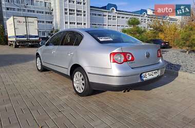 Седан Volkswagen Passat 2010 в Дніпрі