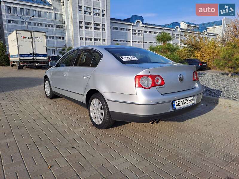 Седан Volkswagen Passat 2010 в Дніпрі