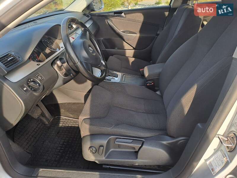 Седан Volkswagen Passat 2010 в Дніпрі