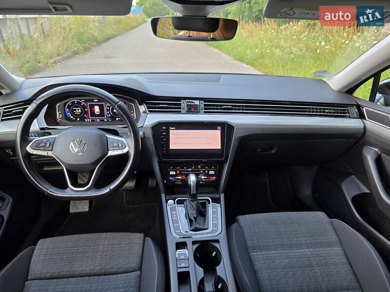 Универсал Volkswagen Passat 2022 в Буче