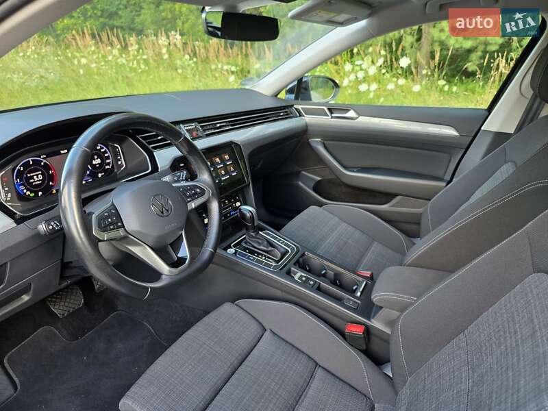 Универсал Volkswagen Passat 2022 в Буче