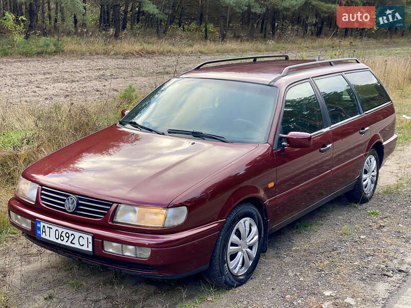 Універсал Volkswagen Passat 1996 в Харкові