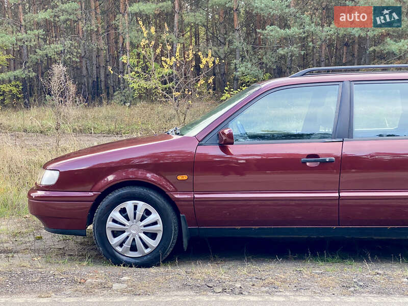 Універсал Volkswagen Passat 1996 в Харкові