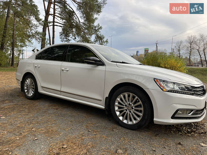 Седан Volkswagen Passat 2016 в Киеве