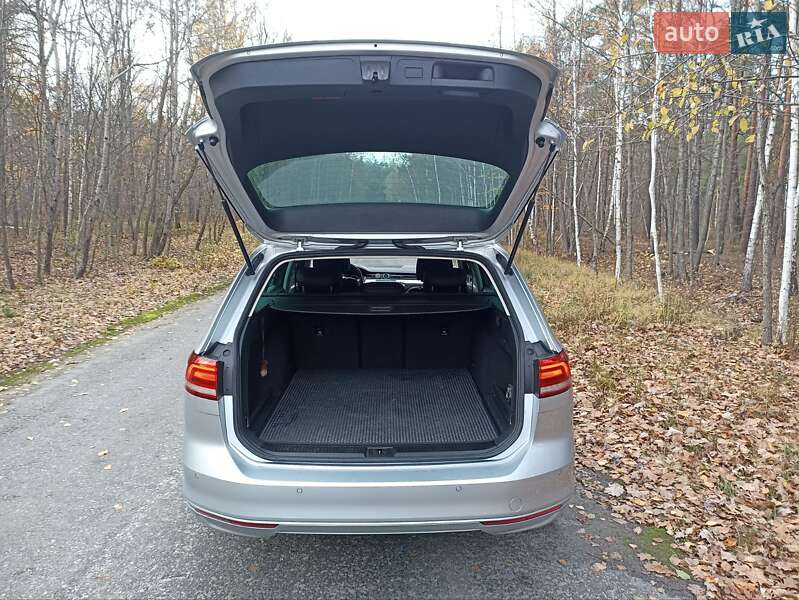 Универсал Volkswagen Passat 2016 в Радомышле