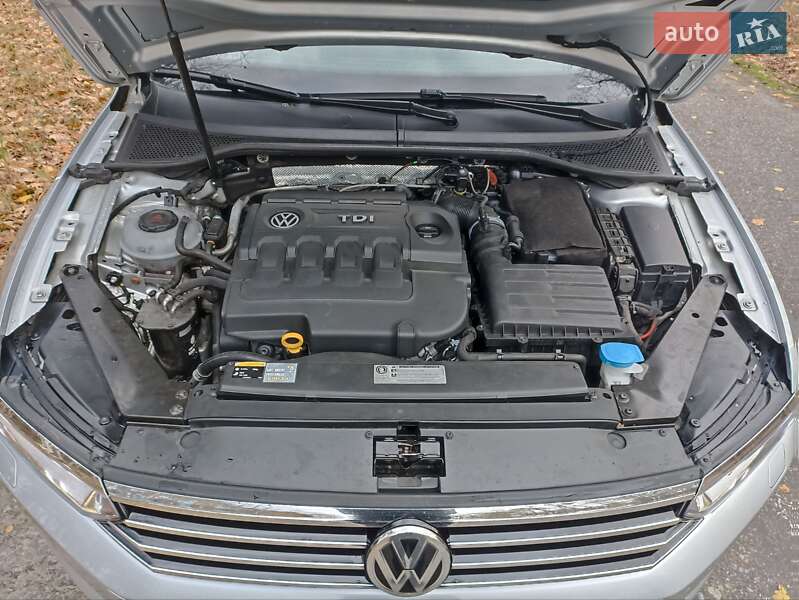 Универсал Volkswagen Passat 2016 в Радомышле