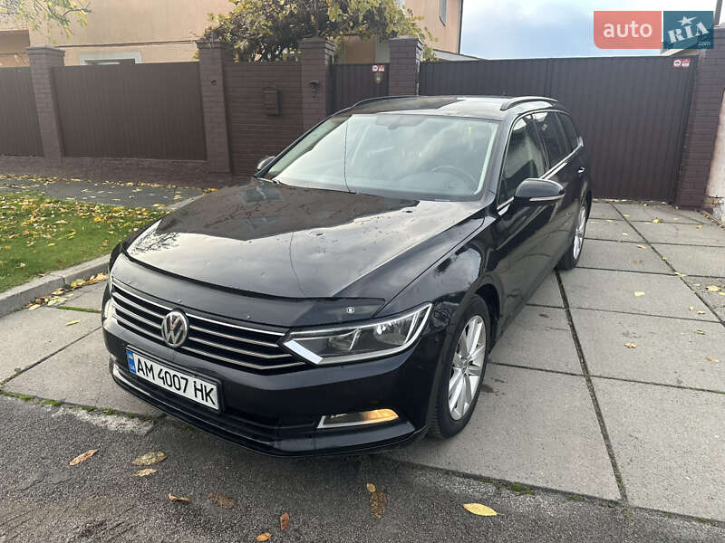 Универсал Volkswagen Passat 2018 в Киеве