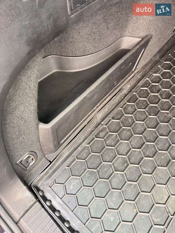 Универсал Volkswagen Passat 2018 в Киеве