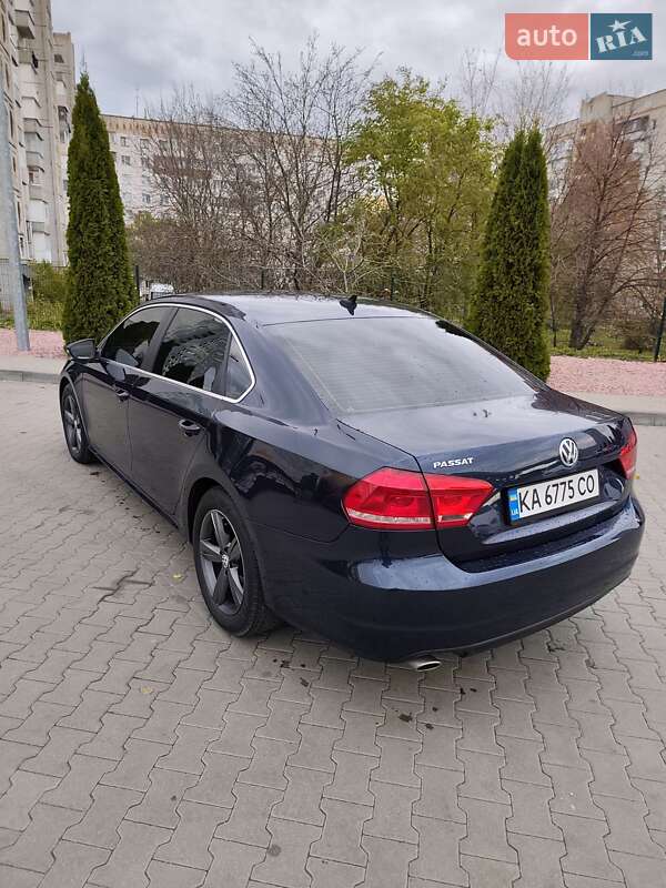 Седан Volkswagen Passat 2012 в Житомире
